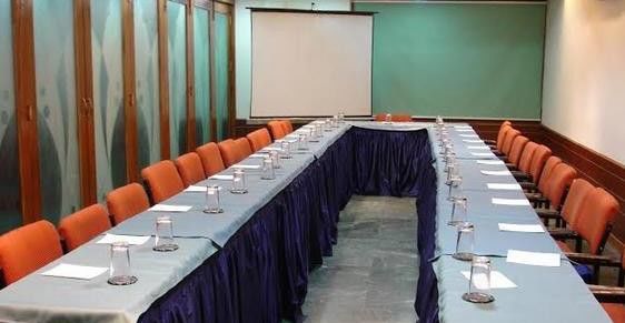 Oyo 15791 Flagship Hotel Executive Hazratganj Lucknow Exterior foto