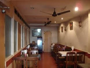 Oyo 15791 Flagship Hotel Executive Hazratganj Lucknow Exterior foto